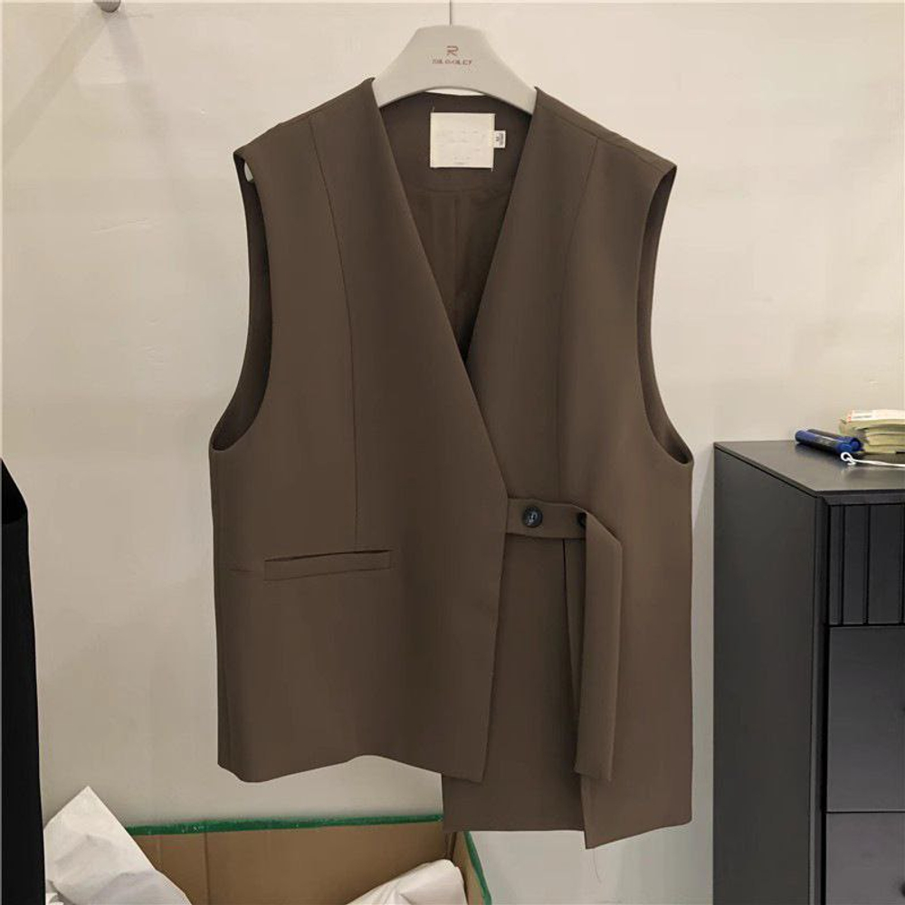 Женский жилет