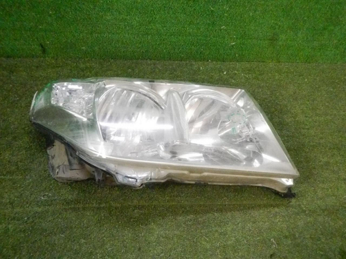 Битая Фара правая Toyota Land Cruiser 200 (2007-2012) галоген