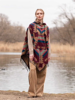Пончо женское шерстяное с орнаментом