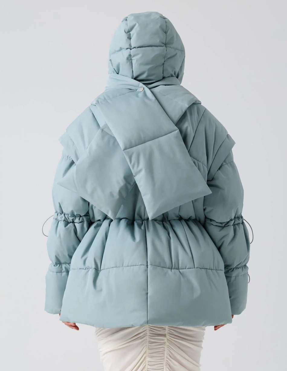 Пуховик "Обнимая зиму"