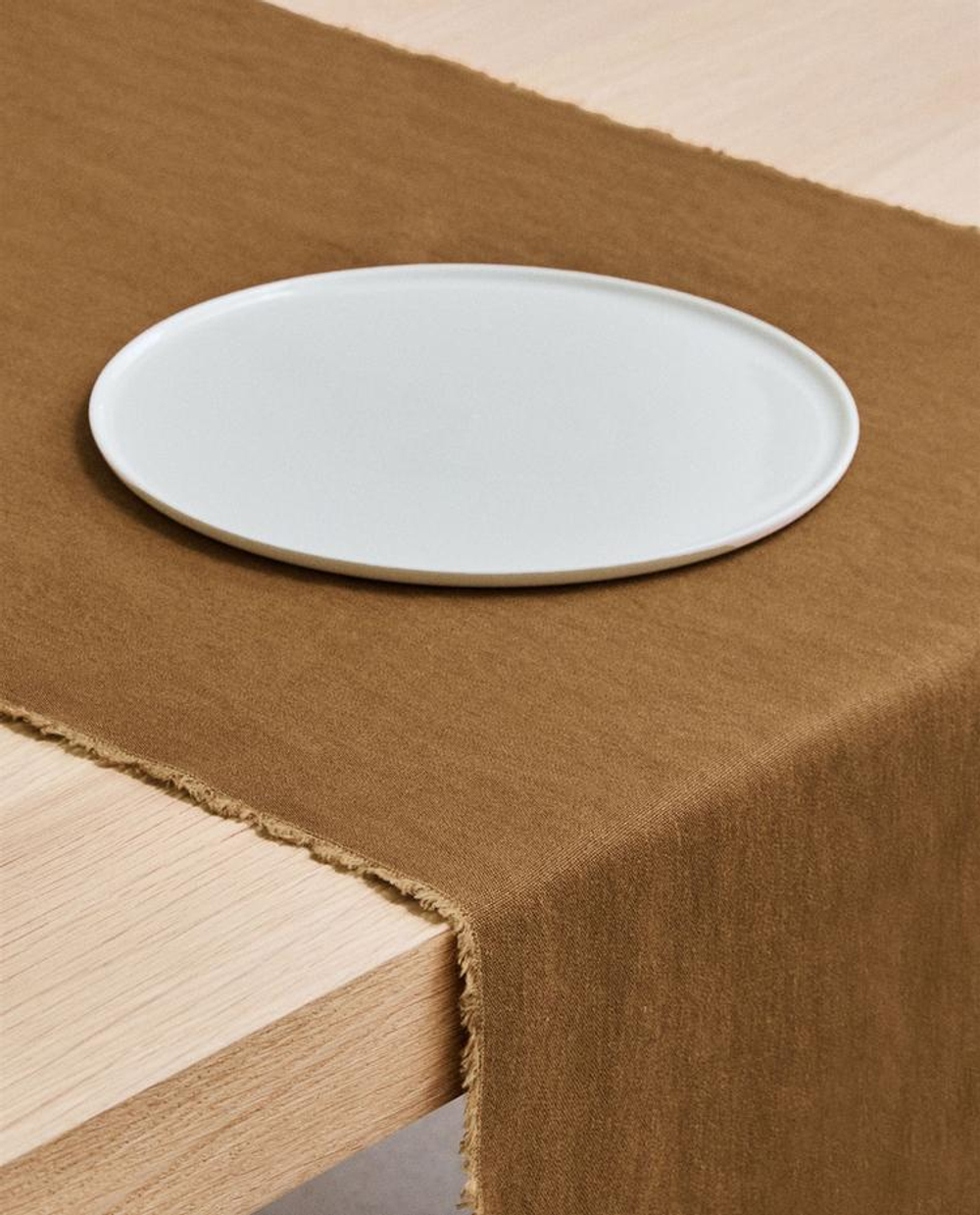 ZARA HOME СКАТЕРТЬ-ДОРОЖКА НА СТОЛ ИЗ СТИРАННОГО ЛЬНА, ЖЕЛТОВАТО-КОРИЧНЕВЫЙ