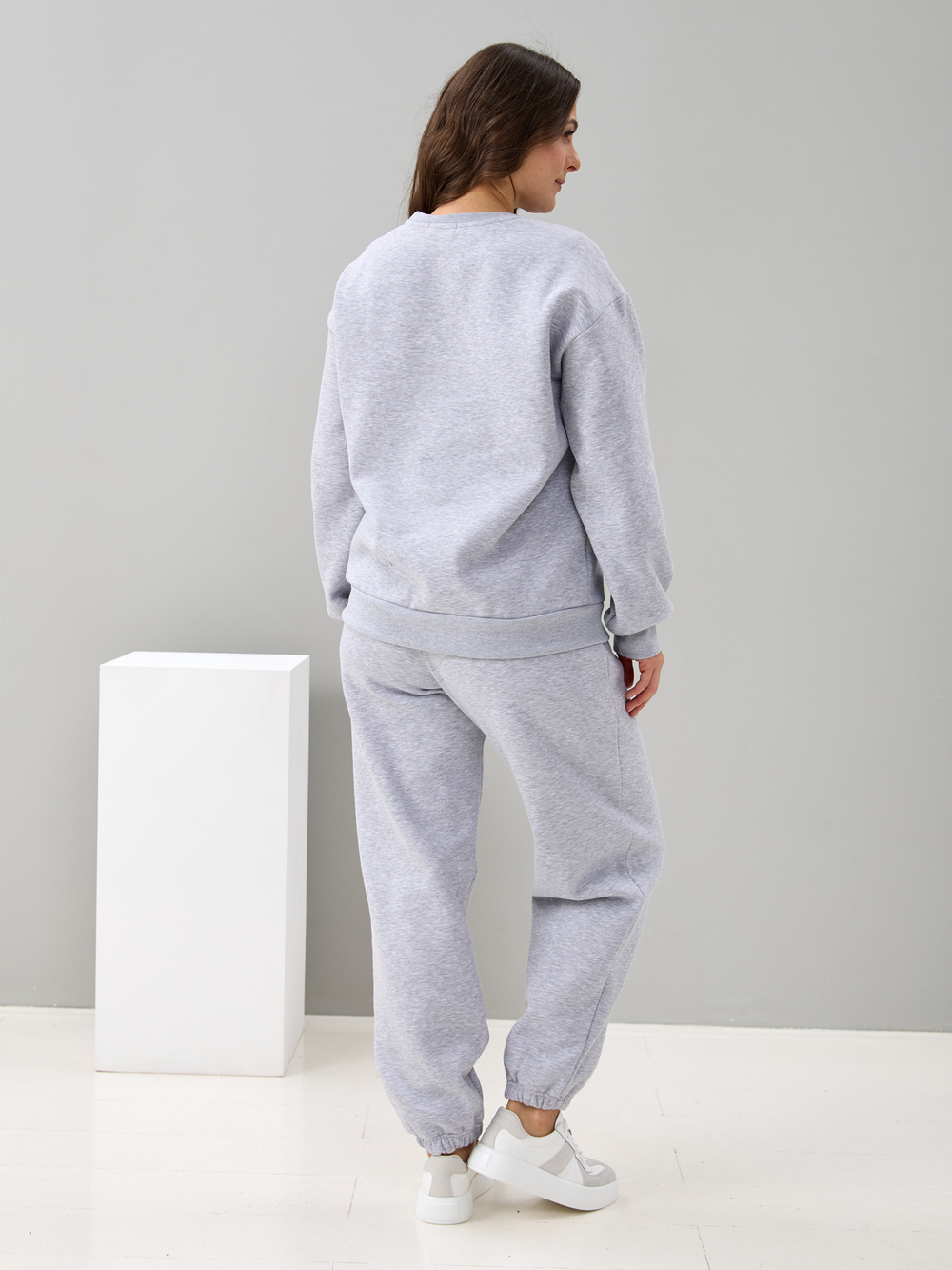 Костюм с брюками КБфн-090/серый-меланж-п