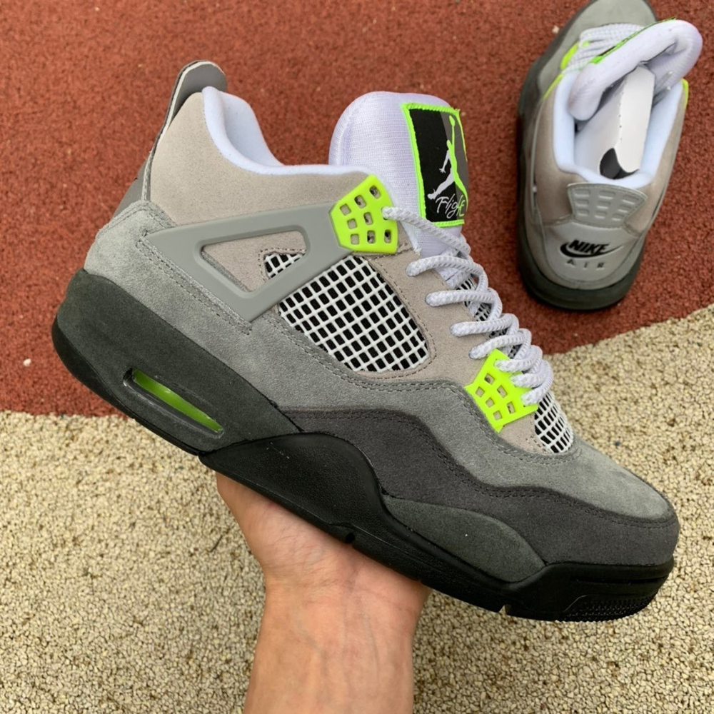 Air Jordan 4 Retro SE 95 Neon