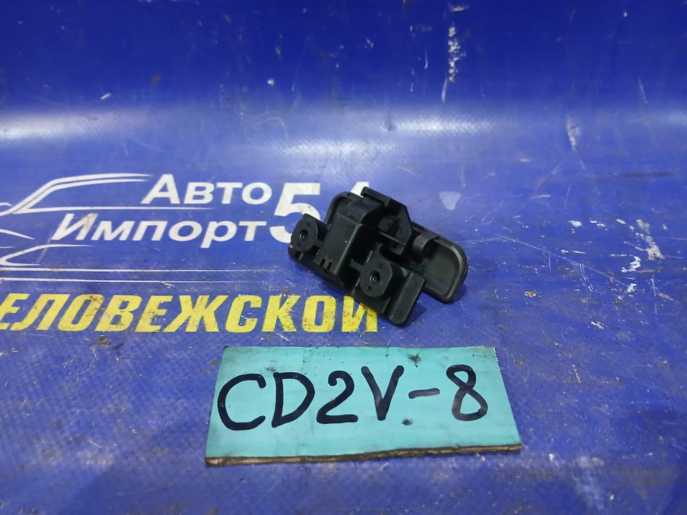 Бардачок пассажирский MITSUBISHI LIBERO 2001