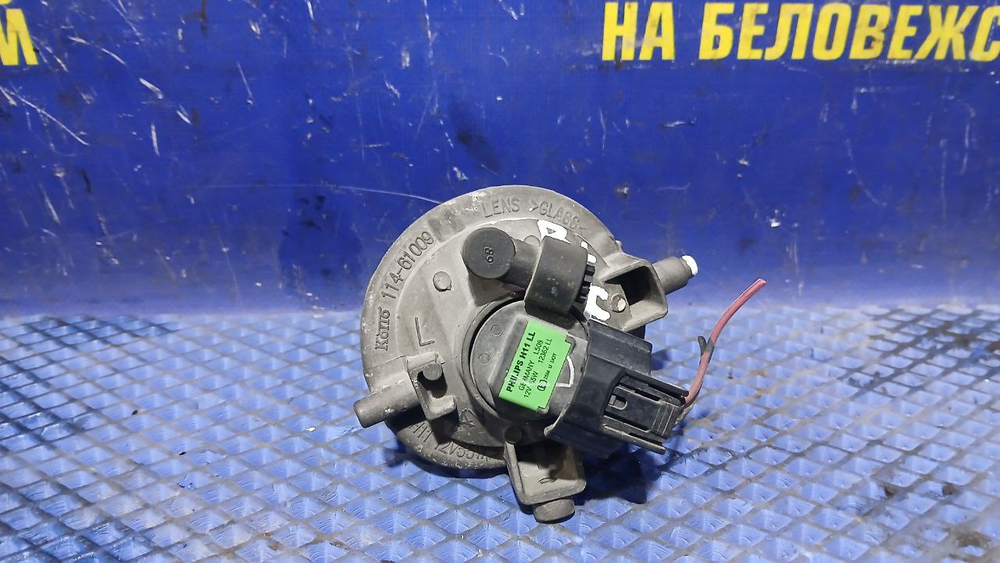 Туманка левая MAZDA AXELA 2003-2006