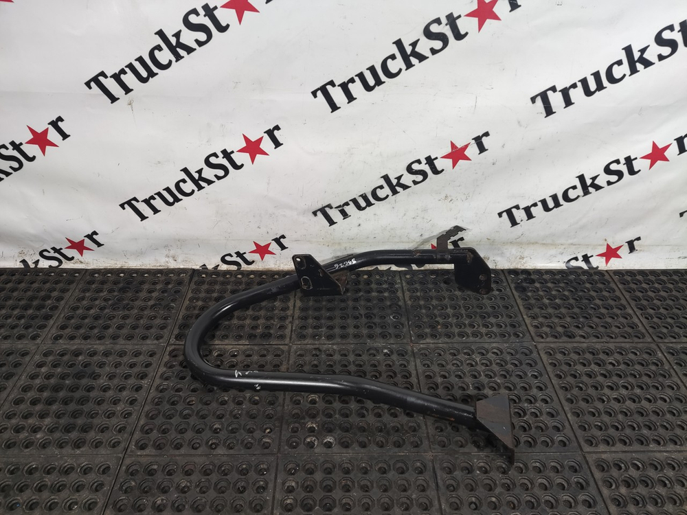 Поручень за кабиной