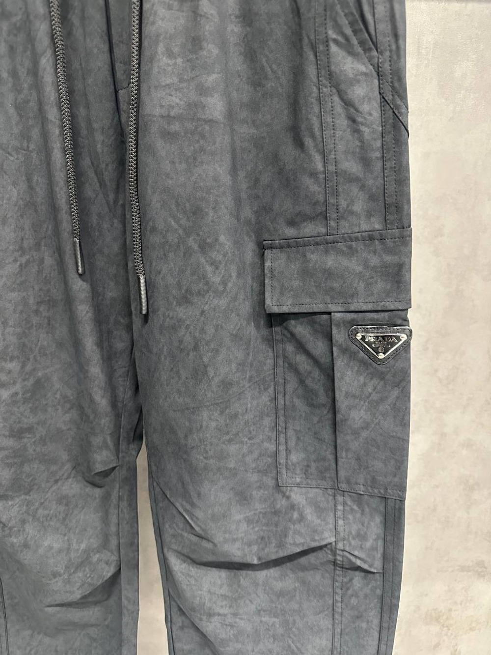 Брюки-карго Prada