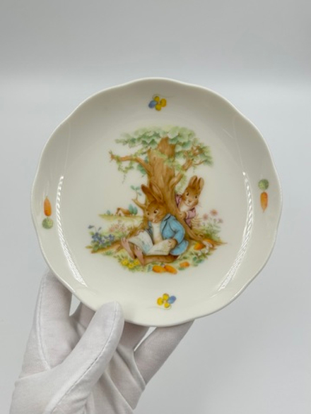 Тарелка с кроликами Narumi