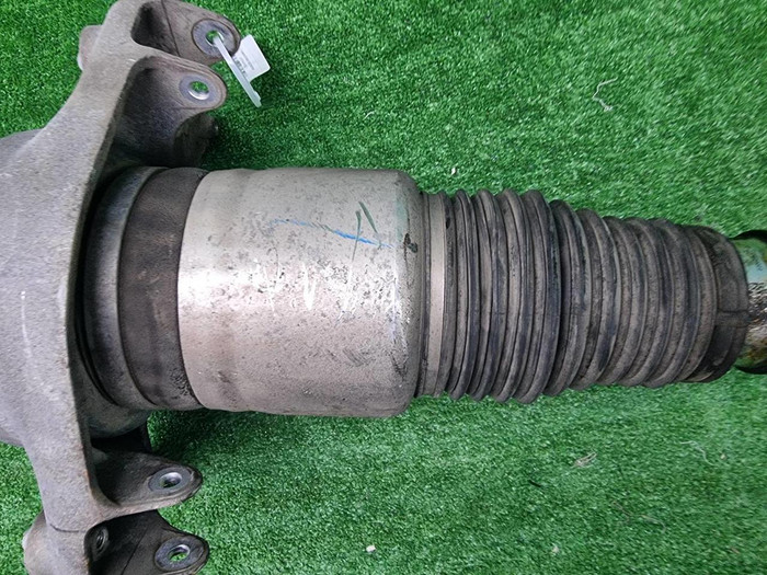 Стойка пневматическая левая Voyah Free (2021-н.в.)