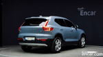 Volvo XC40 B4 Momentum (11.2020)