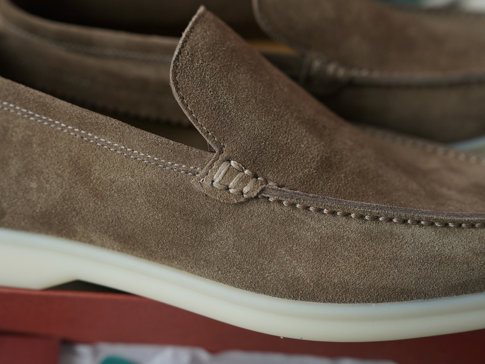 Классические замшевые мокасины