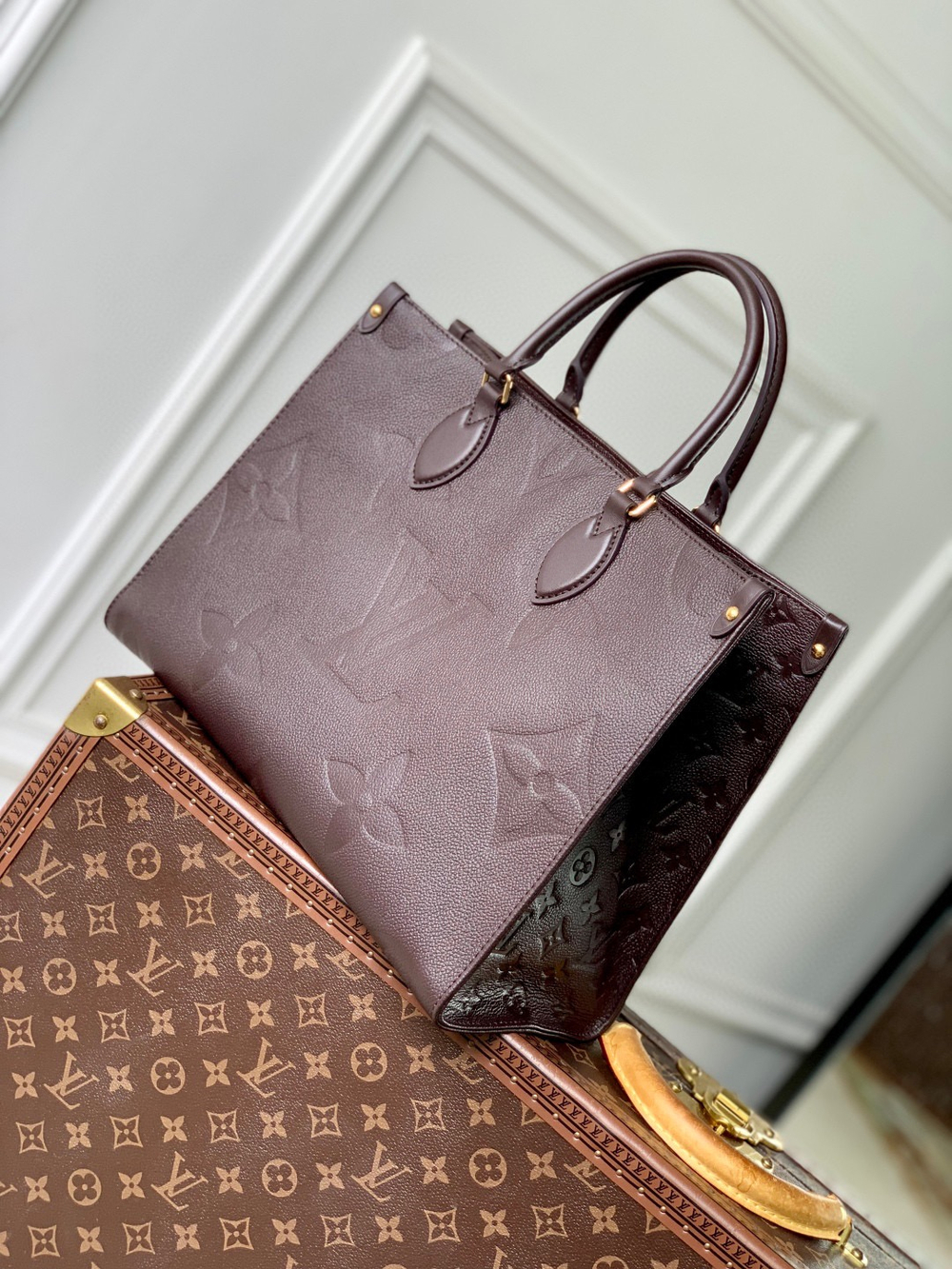 Louis Vuitton OnTheGo MM