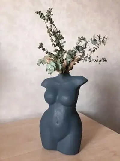 Ваза-статуэтка из гипса настольная «Силуэт» 30см графит