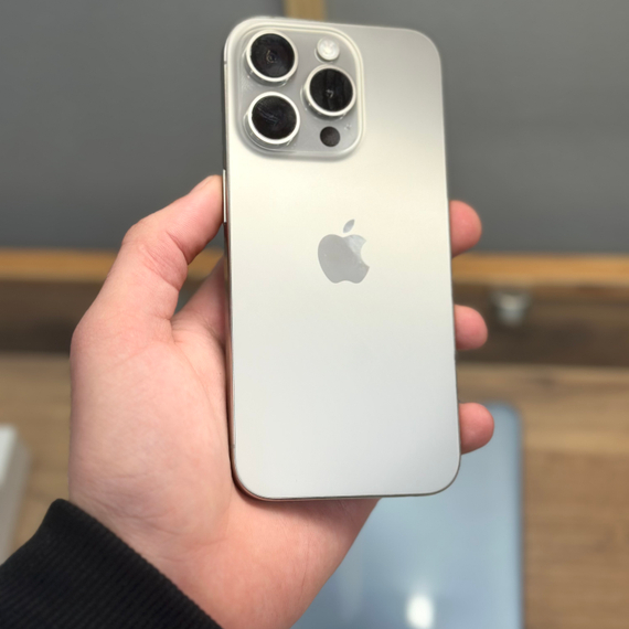 Apple iPhone 15 pro 256gb