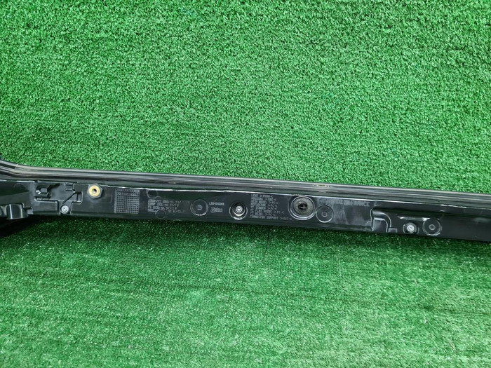 Фонарь крышки багажника Porsche Macan 95b (18-21)