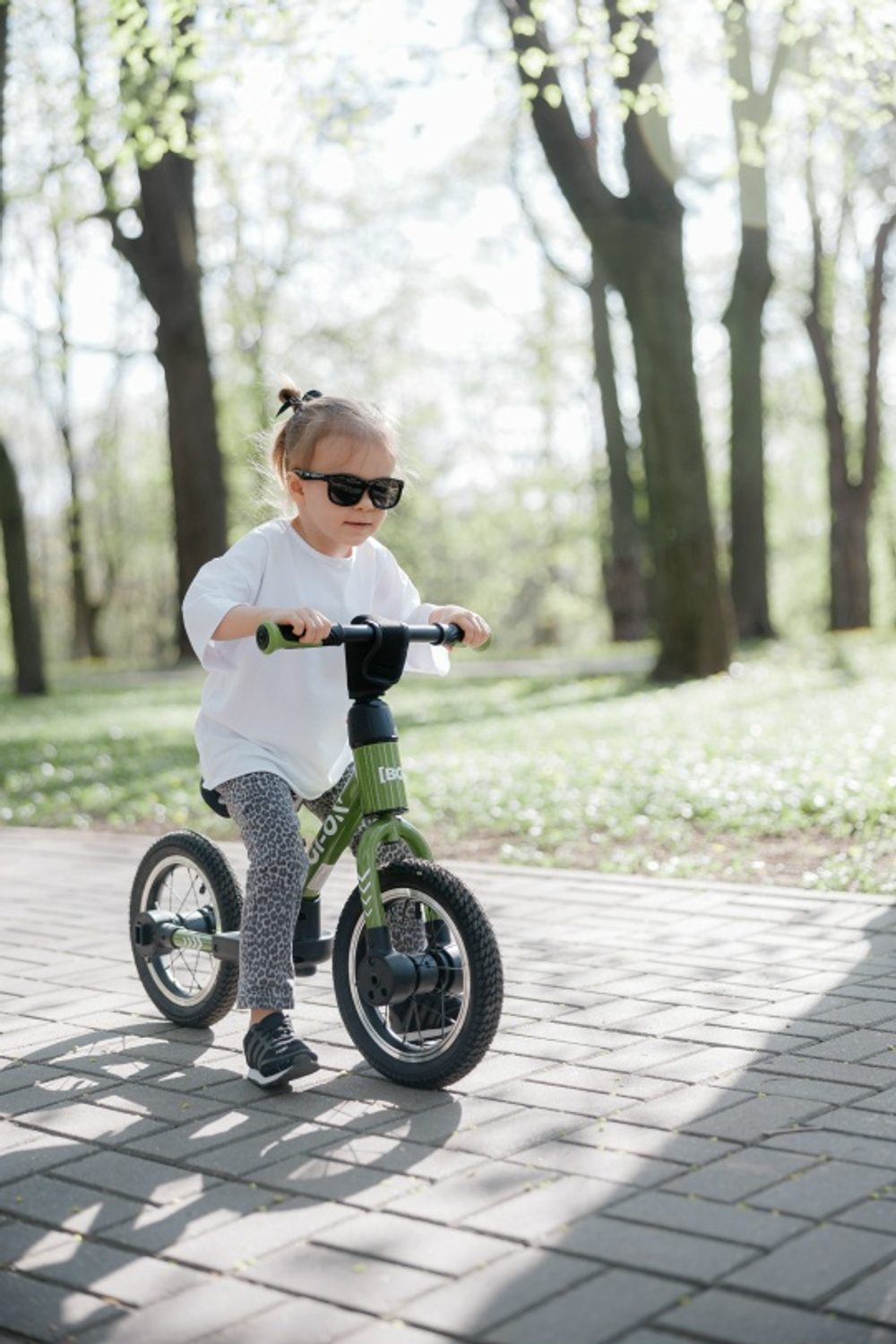 Беговел с колесиками BUBAGO GION