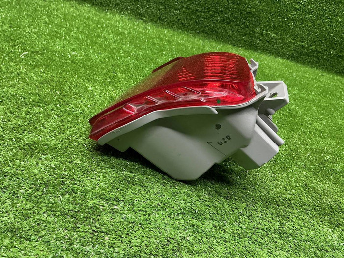 ПТФ левый Toyota Land Cruiser 200 (2015-2021)