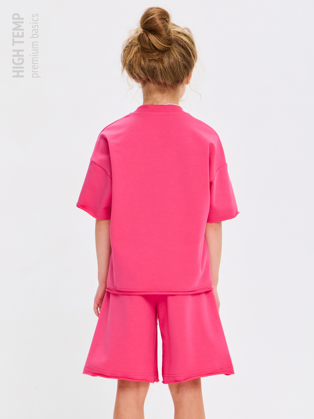 Костюм оверсайз с футболкой и шортами