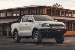 Бампер силовой передний BMS ALFA для Тойота Хайлюкс 2015-2020