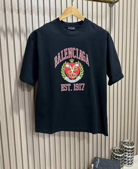 Футболка Balenciaga