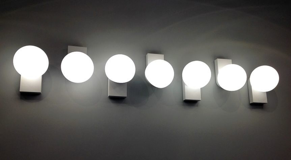 бра Tip of the tongue S