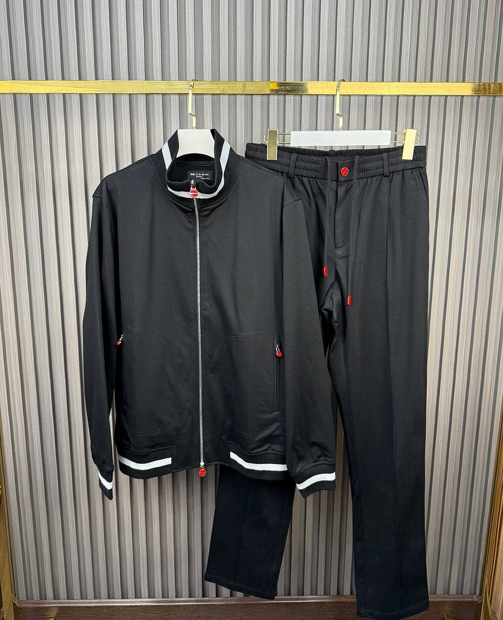 Костюм Kiton