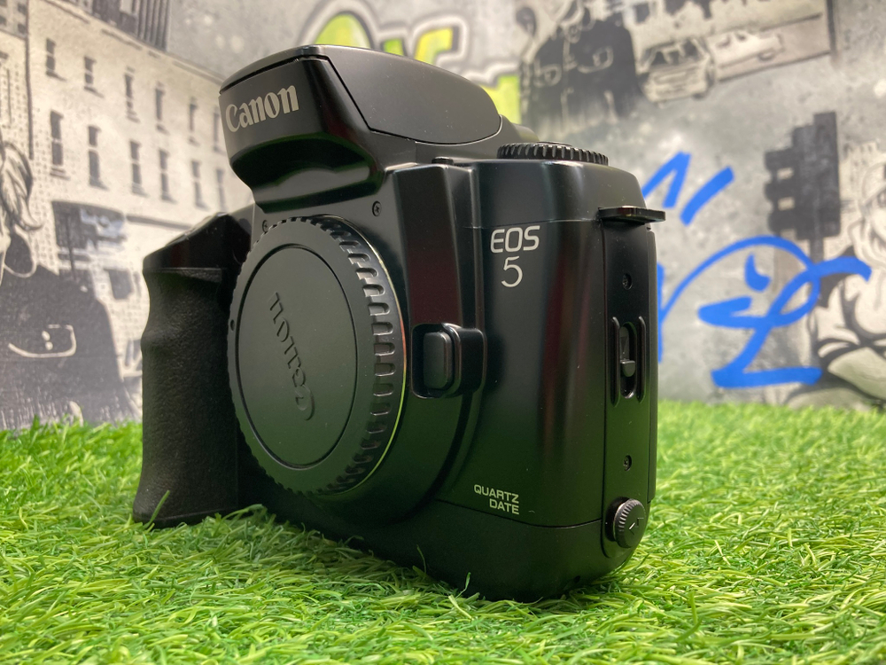 Canon EOS 5