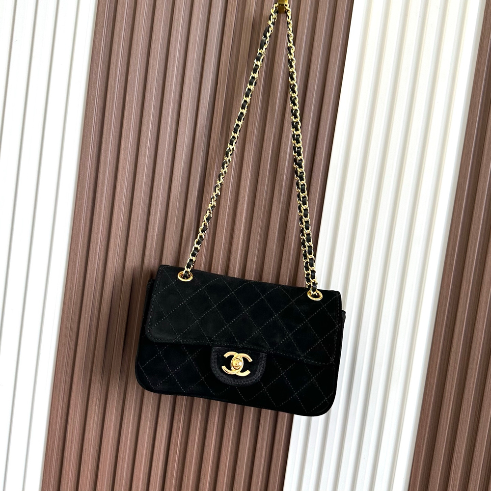 Chanel Mini Classic Handbag 20 cm