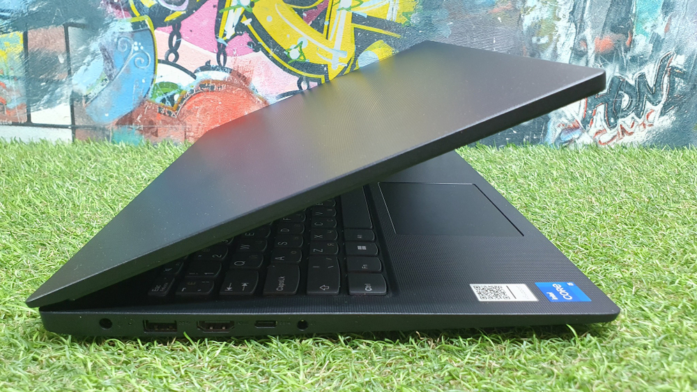 Ноутбук Lenovo i5-11/8 Gb/FHD/V15 G2 ITL [82kb00n5uk]/Windows 11