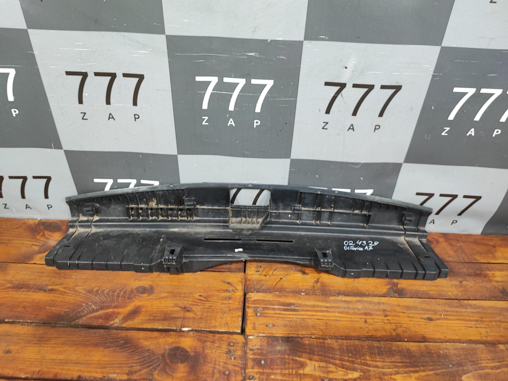 Кожух замка багажника Skoda Octavia 3 (A7) 13-20 Б/У Оригинал 5e9863459