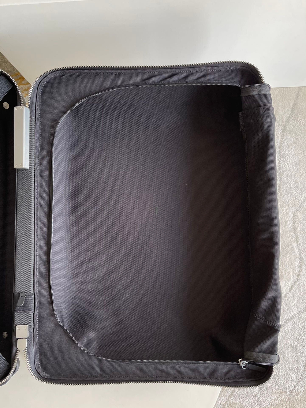 Louis Vuitton Horizon 50 Suitcase