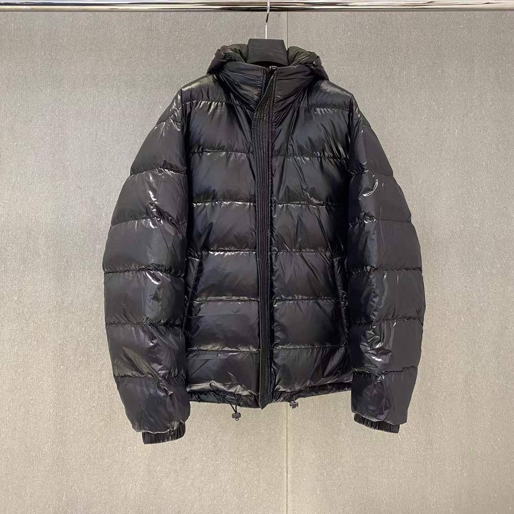 Двухсторонний пуховик Prada