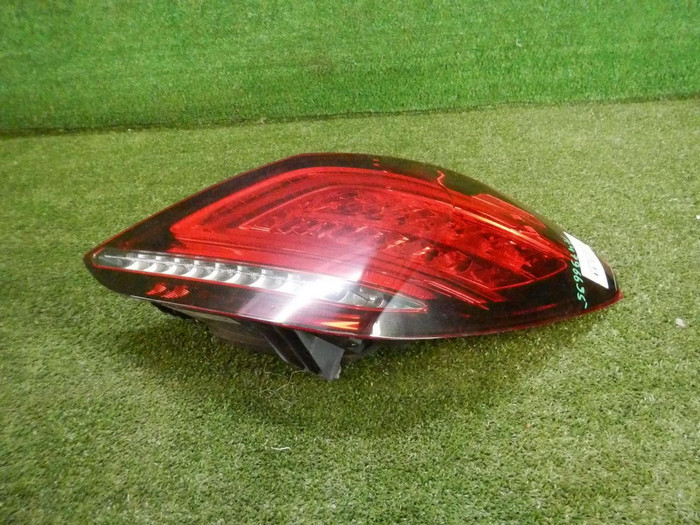 Фонарь правый Mercedes C w205 (2018-2023) LED