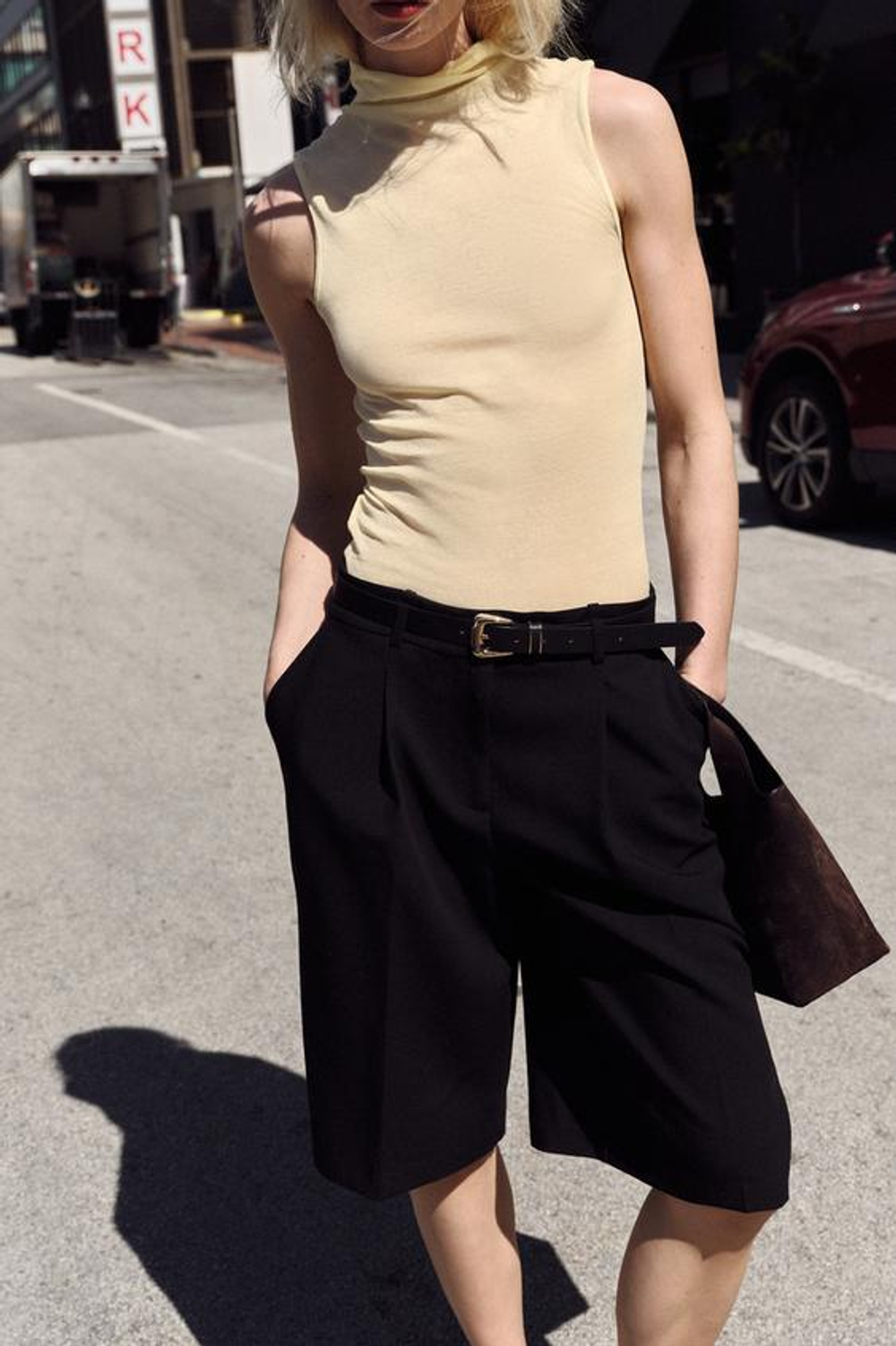 ZARA ДЛИННЫЕ БЕРМУДЫ С РЕМНЕМ, ЧЕРНЫЙ