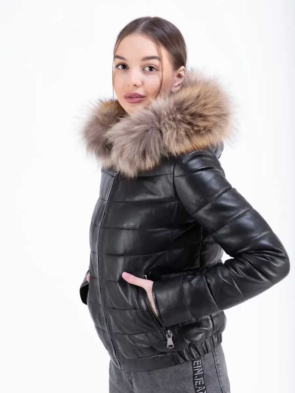 Куртка женская из натуральной  кожи