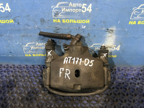 Суппорт тормозной передний правый TOYOTA CARINA 1990