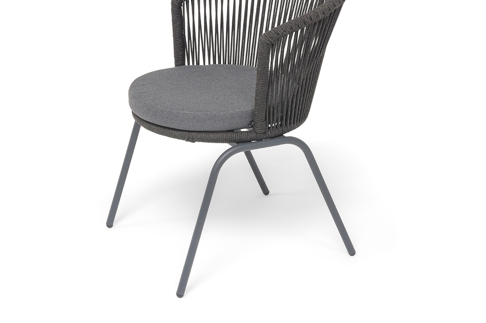 "Люксембург" стул плетеный из роупа, каркас из стали темно-серый (RAL7024) муар, роуп темно-серый круглый, ткань темно-серая 027
