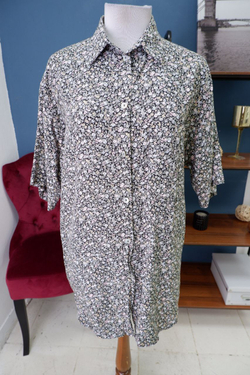 Блузка с цветами 54 размер