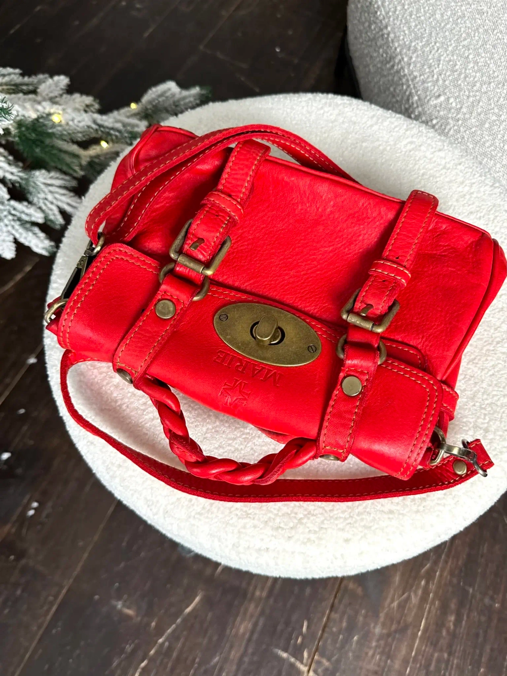 Женская сумка-сэтчел из натуральной винтажной кожи красного цвета