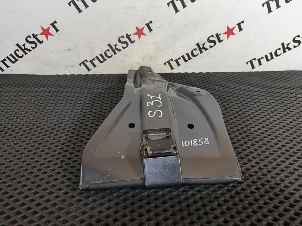 Кронштейн крыла левый