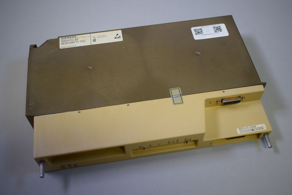 SIEMENS 6ES5943-7UA22