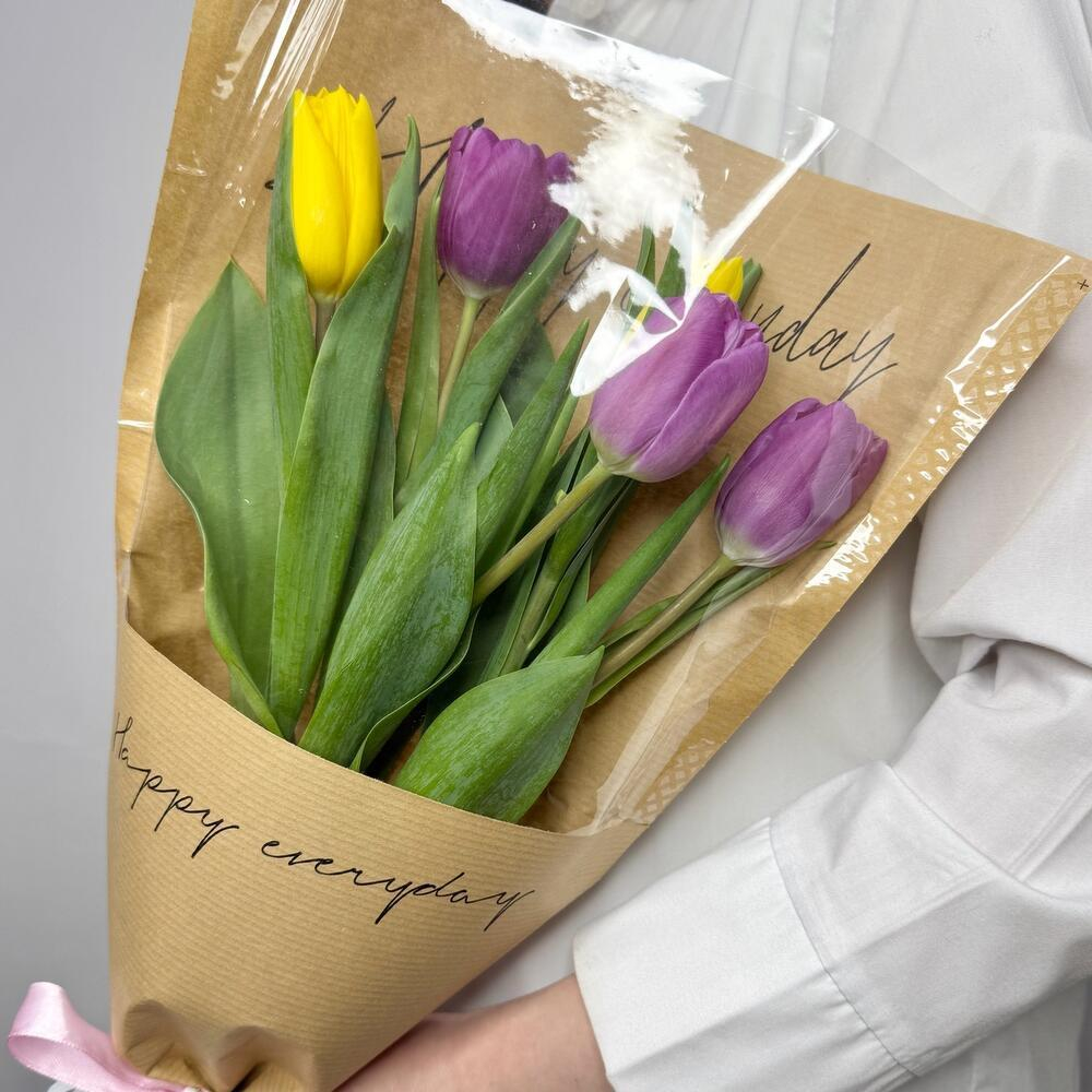 5 тюльпанов микс в крафте