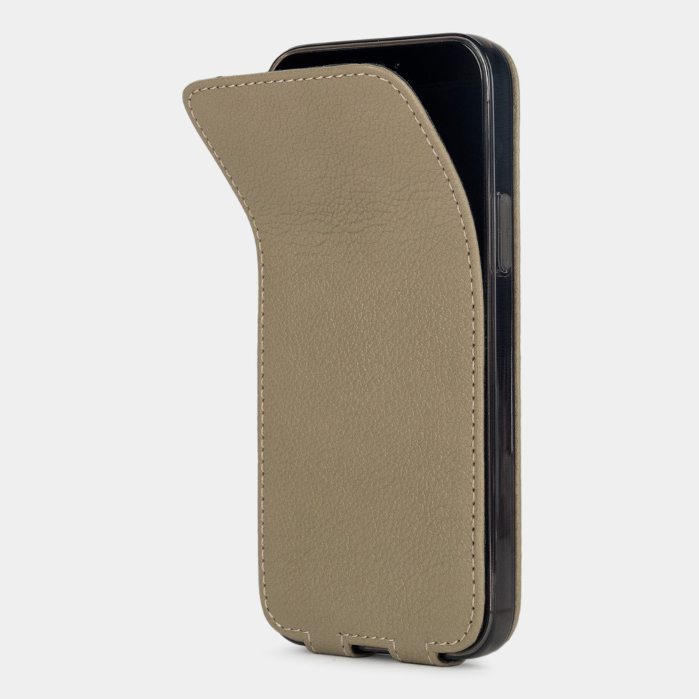 Чехол кожаный для iPhone 12/12Pro бежевого цвета