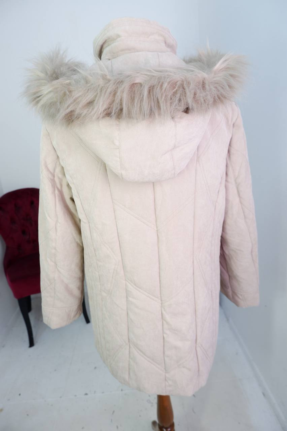 Куртка с крупными пуговицами, визуально 48/50 размер