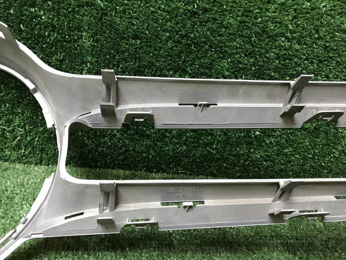 Накладка решетки радиатора Mercedes C W205 14-18