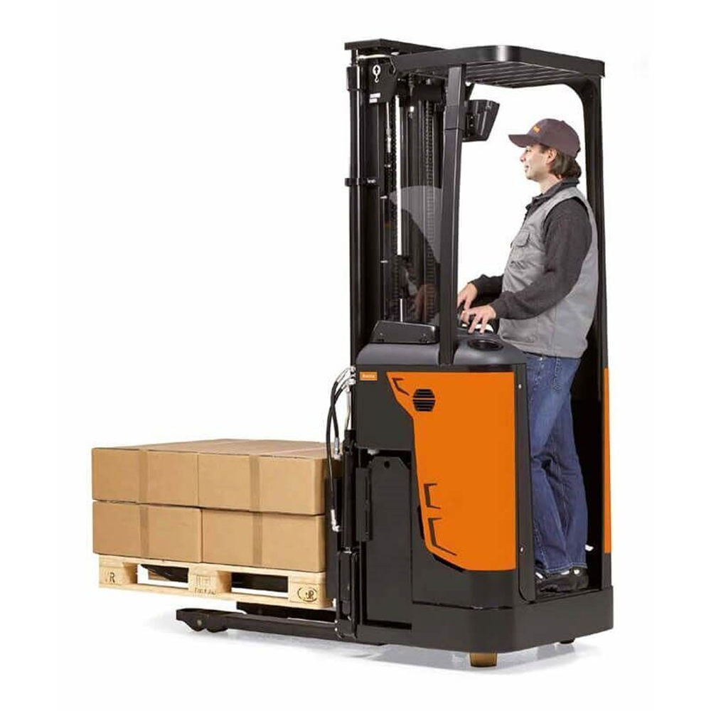 Штабелер электрический самоходный SST16ac (1,6 т, TR 5,4 м, Lead-acid 375 Ah) ROCLA