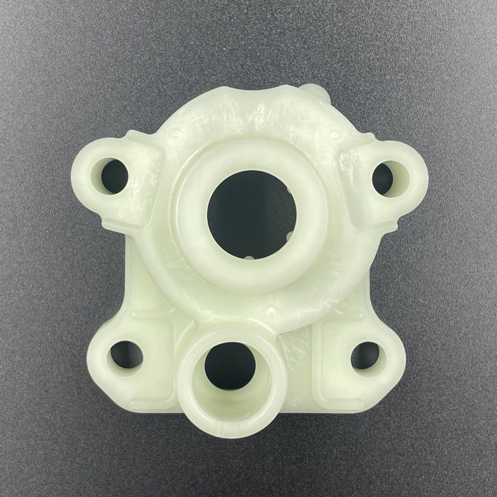 Корпус помпы охлаждения Yamaha F40-F70 (Yamaha)