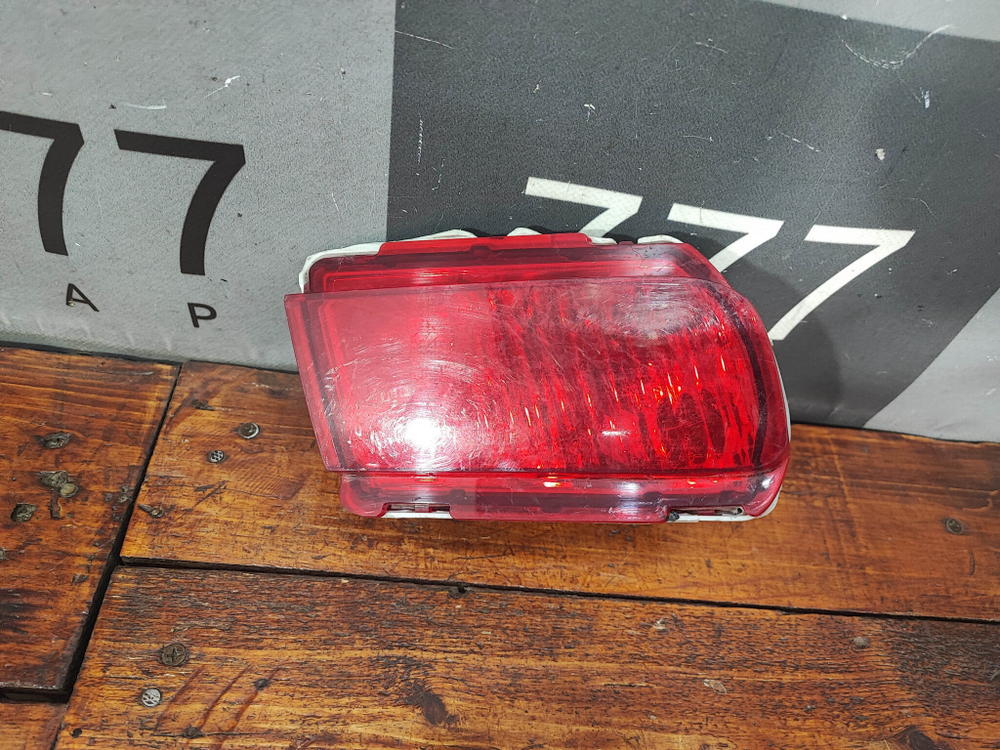 ПТФ задний правый Toyota Land Cruiser Prado 150 09-17 Б/У Оригинал 8158160240