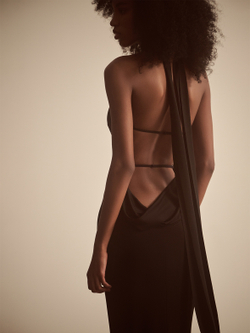 Платье макси из трикотажа с открытой спиной