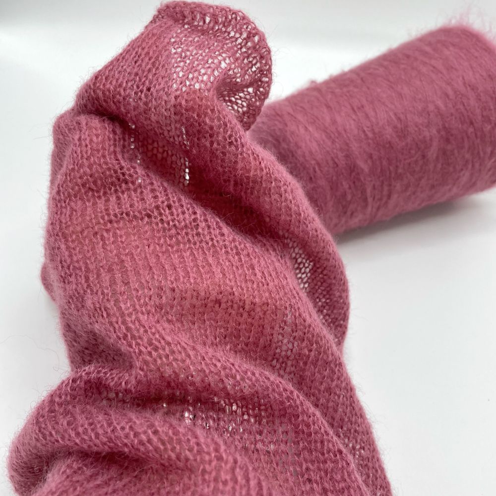 Бобинная пряжа для вязания Alize (43% мохер супер кид, 57% полиамид)